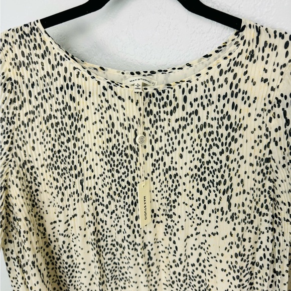 NWT Max Studio Long Sleeve Polka Dot Spot Pleated Chiffon Blouse - Picture 4 of 7